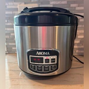 AROMA 10- Cup Digital Rice Cooker & Food Steamer Model ARC-960SB